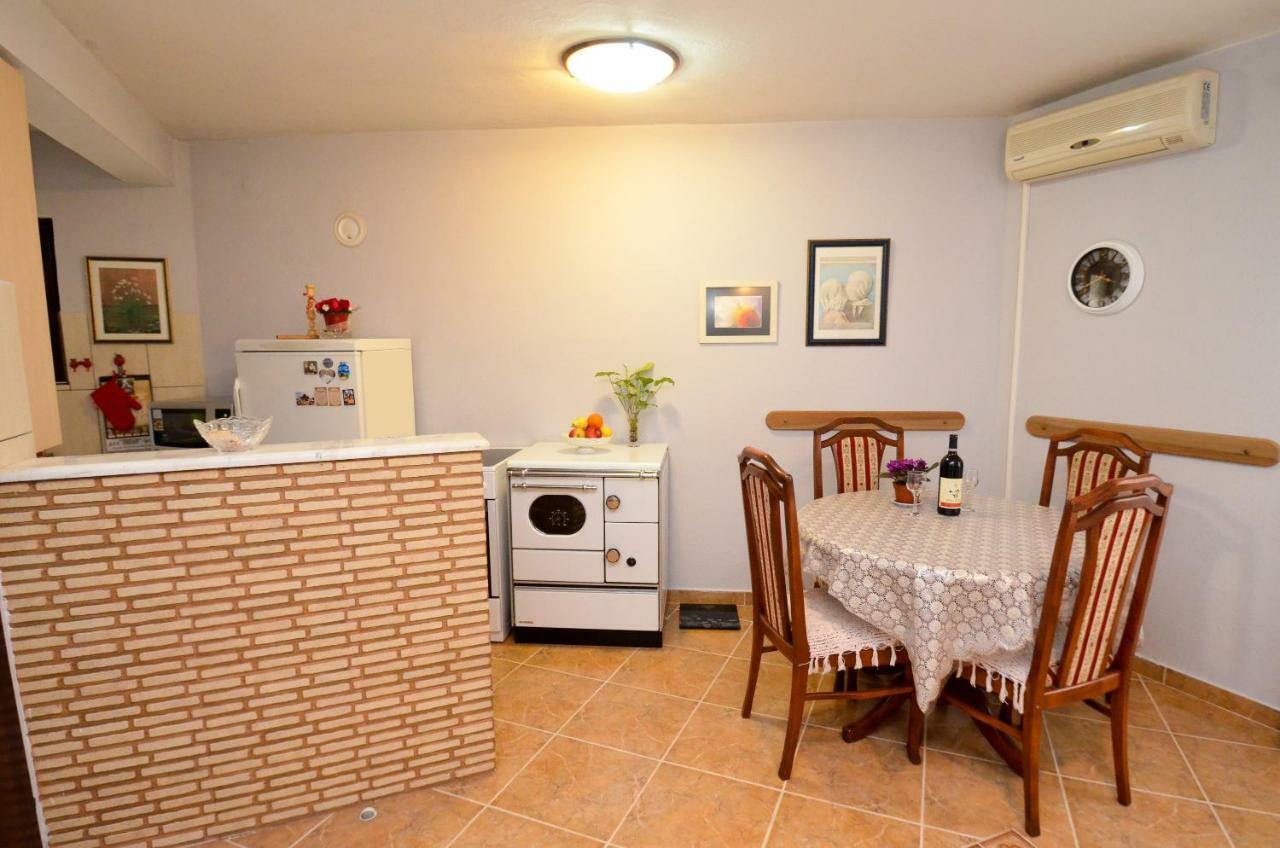 Apartment Buki โกตอร์ ภายนอก รูปภาพ